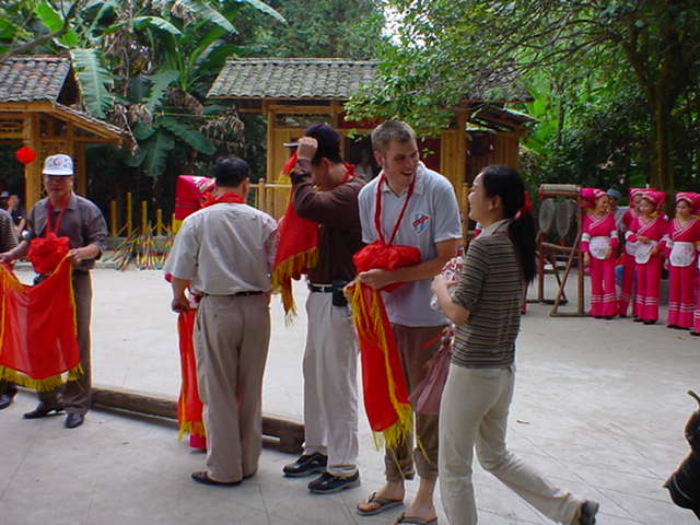 yizhou1i.jpg